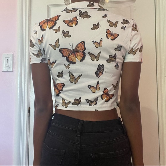 Butterfly print SHEIN collared short sleeve crop top - Picture 5 of 6